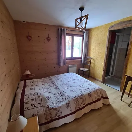 Les Alpages Apartamento *